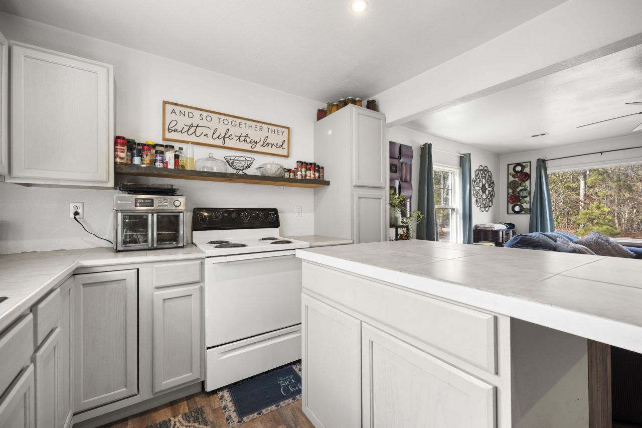 216 Mary Drive Photo 16