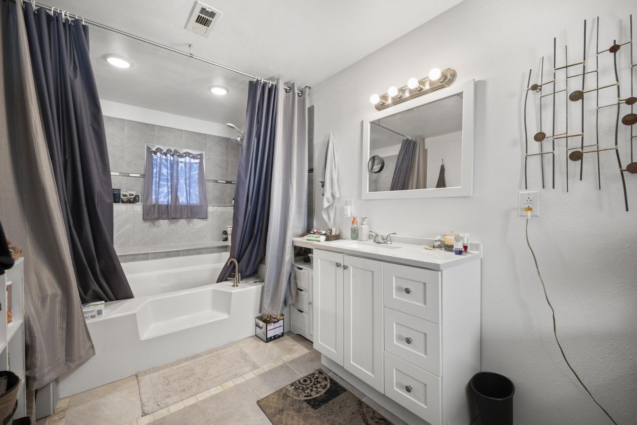 216 Mary Drive Photo 18