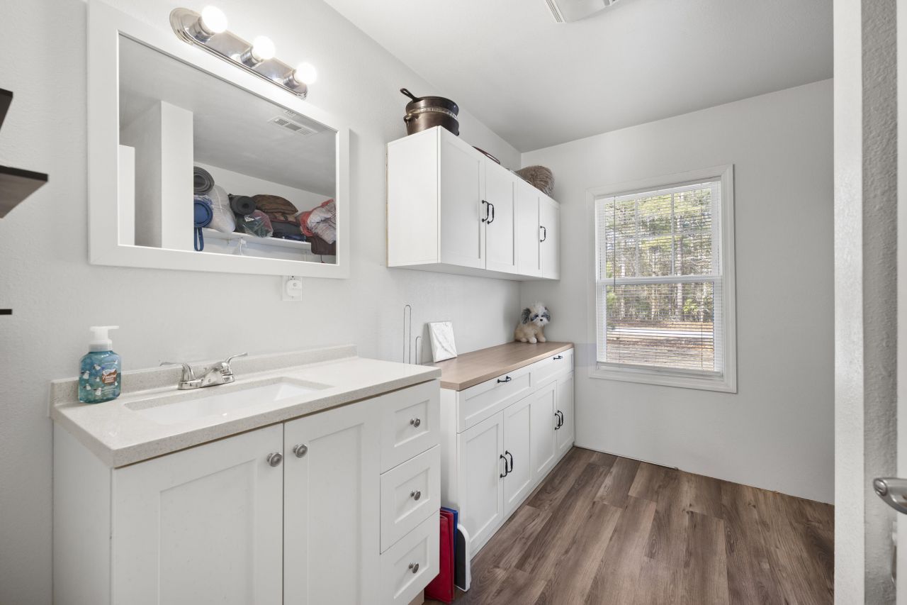 216 Mary Drive Photo 22