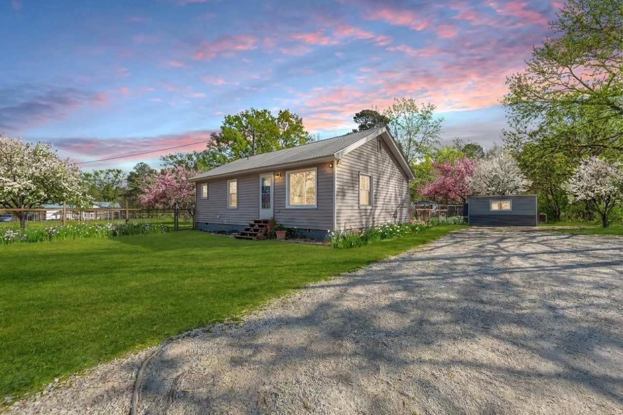 216 Mary Drive Photo 5