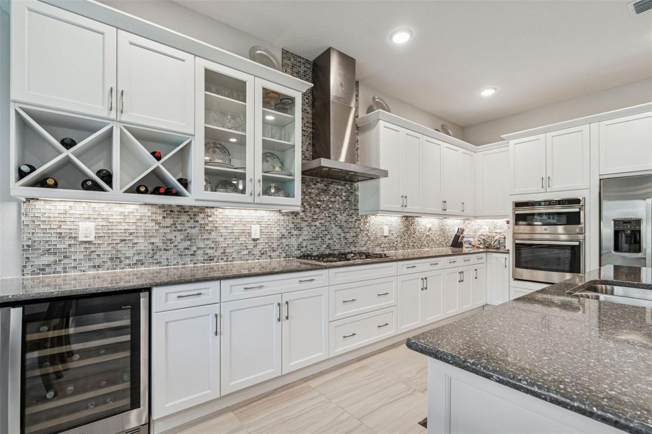 4952 Surfside Circle, Bradenton, FL 34211 Photo