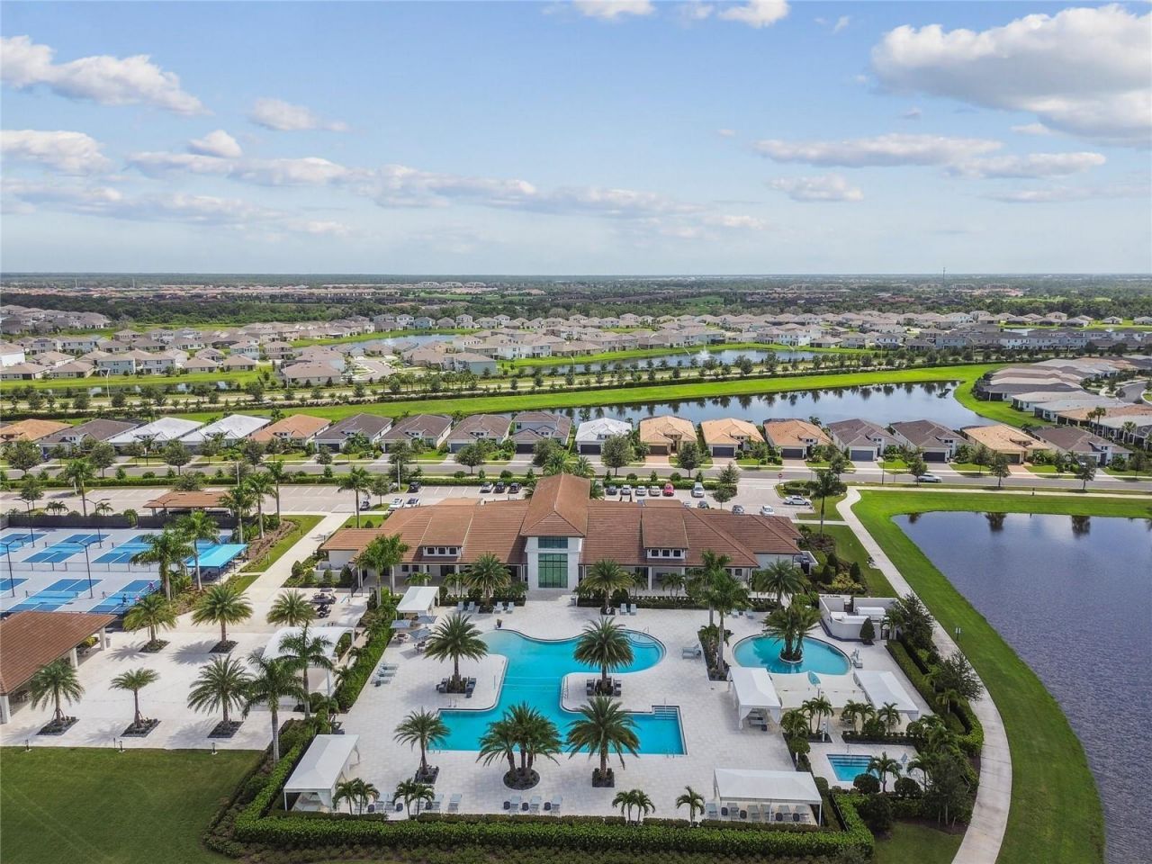 4952 Surfside Circle, Bradenton, FL 34211 Photo