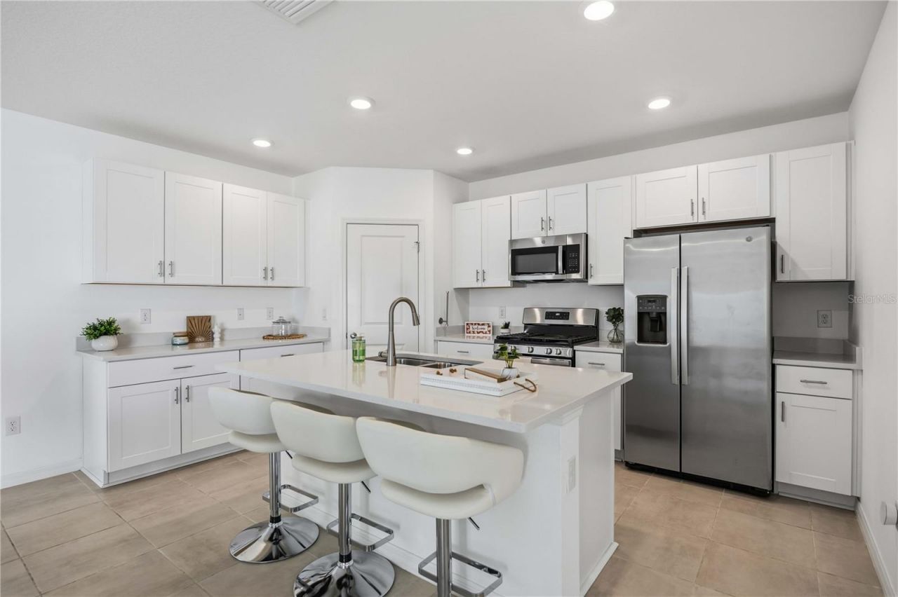 11252 Fieldstone Drive, Palmetto, FL 34221 Photo