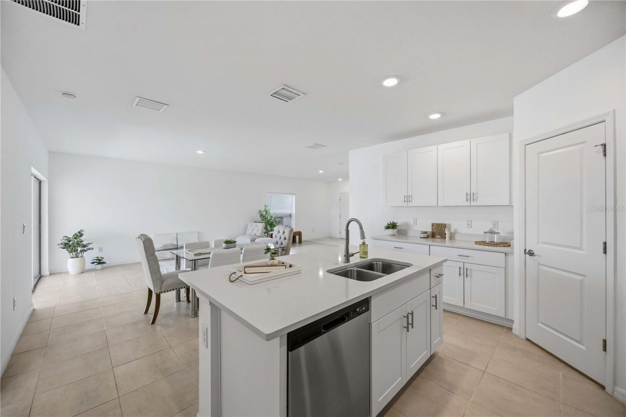 11252 Fieldstone Drive, Palmetto, FL 34221 Photo