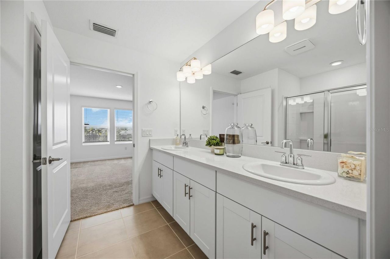 11252 Fieldstone Drive, Palmetto, FL 34221 Photo