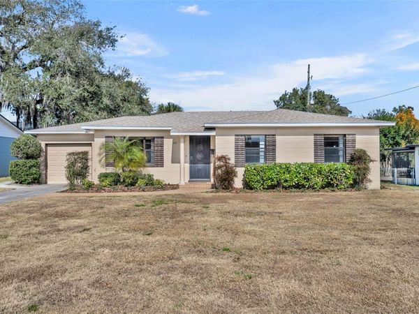 945 SHERRINGTON ROAD, ORLANDO, FL 32804