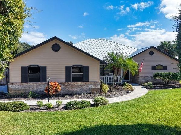 714 W Fischer Circle, Sebastian, FL 32958