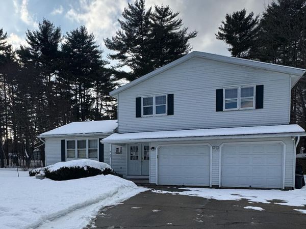 22 Whippoorwill Road, Queensbury, NY 12804