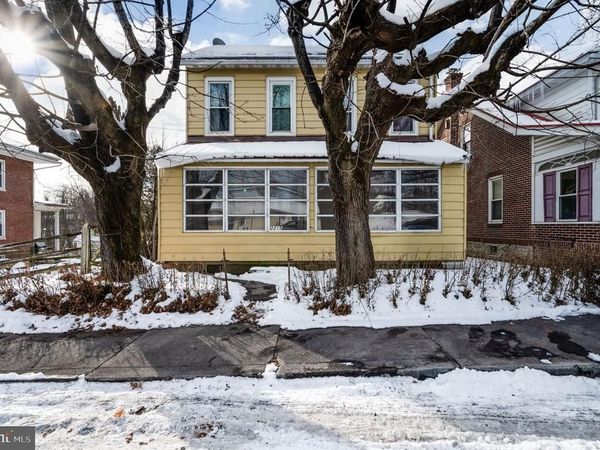 2215 MAIN STREET, MOHRSVILLE, PA 19541