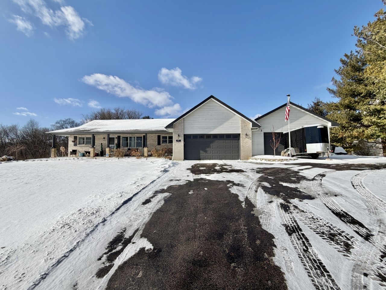 5235 W Forest Trail, Rockford, IL 61109