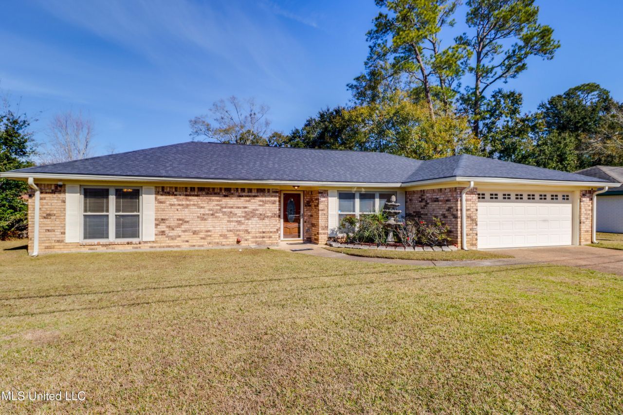 2408 Sunkist Country Club Road, Biloxi, MS 39532 Main Photo