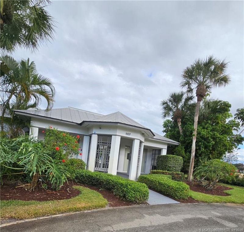 805 SE Central Parkway, Unit 16, Stuart, FL 34994 Photo