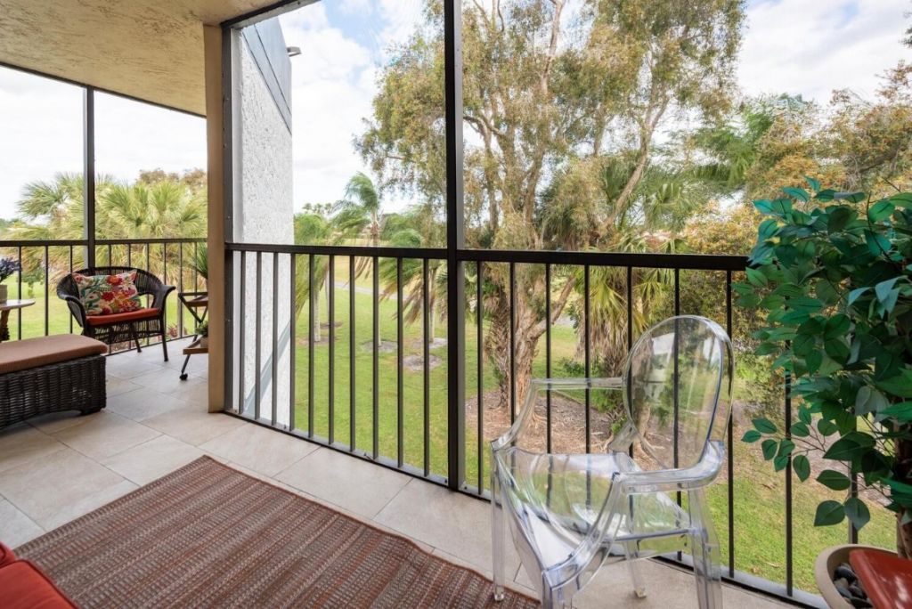 16251 Golf Club Road, Unit 305, Weston, FL 33326 Photo