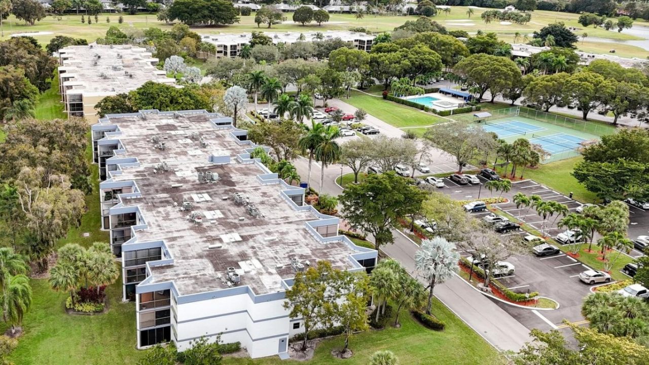 16251 Golf Club Road, Unit 305, Weston, FL 33326 Photo