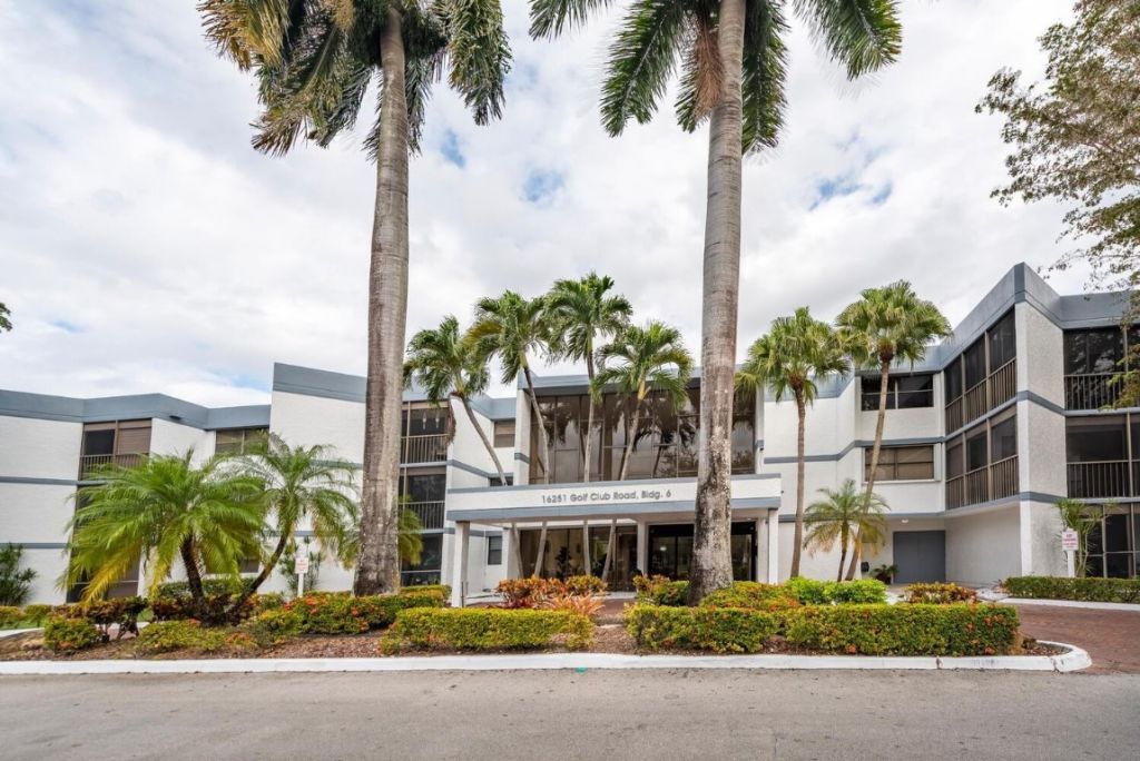 16251 Golf Club Road, Unit 305, Weston, FL 33326 Photo