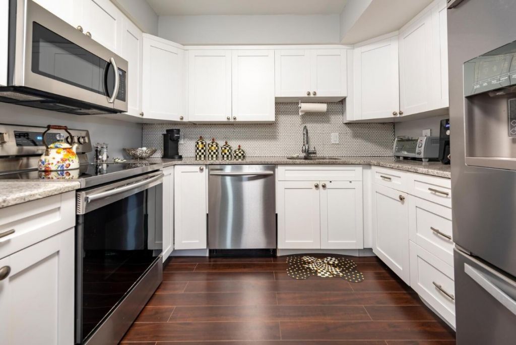 16251 Golf Club Road, Unit 305, Weston, FL 33326 Photo