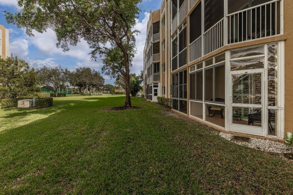 7623 Southampton Terrace, Unit 112, Tamarac, FL 33321 Photo