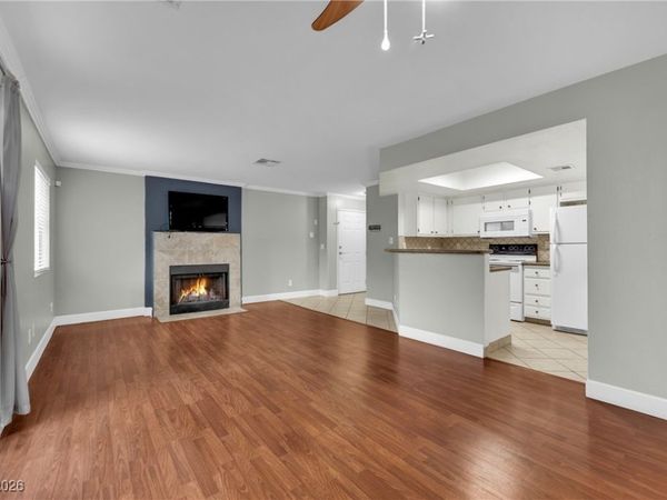 8600 W Charleston Boulevard , Unit 2064, Las Vegas, NV 89117