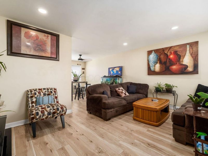 4 Oak Road, Columbus, OH 43217 Photo 3