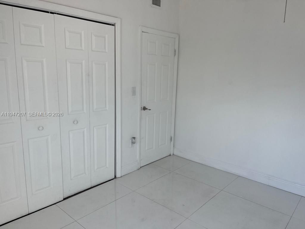 8420 Byron Ave, Unit 4, Miami Beach, FL 33141 Photo