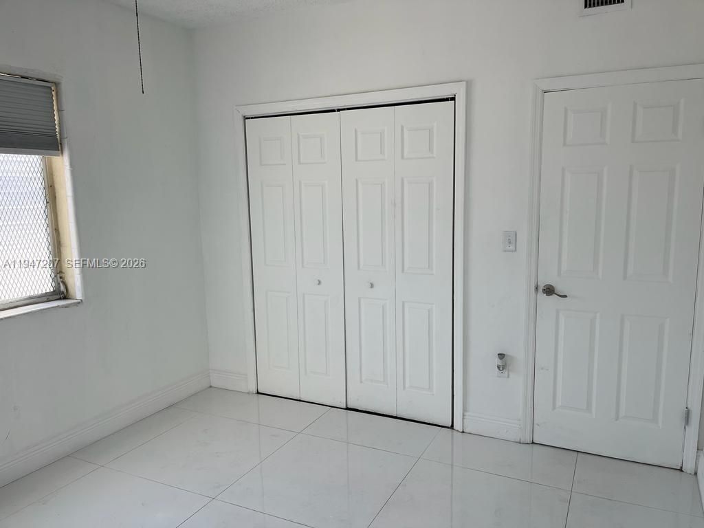 8420 Byron Ave, Unit 4, Miami Beach, FL 33141 Photo