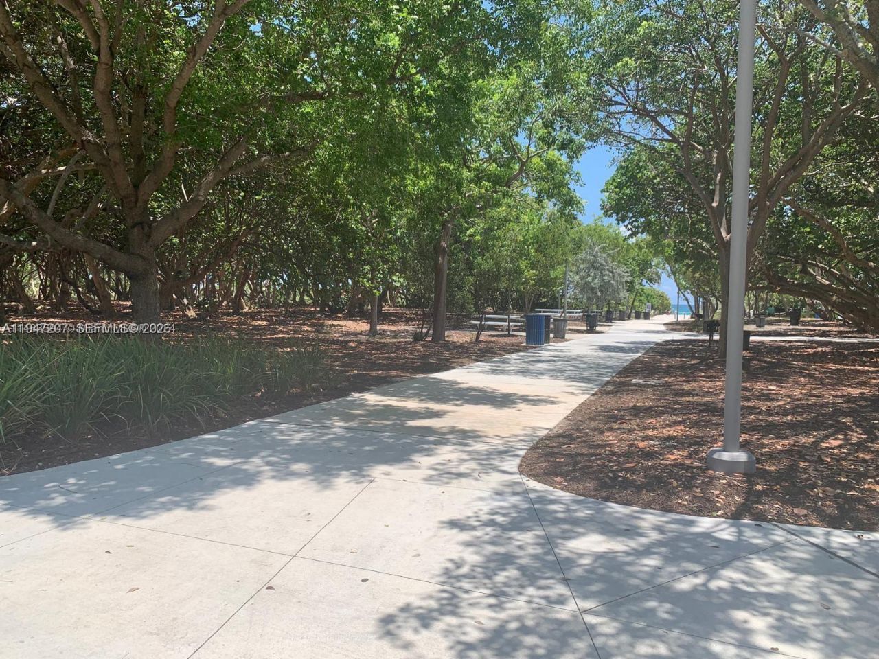 8420 Byron Ave, Unit 4, Miami Beach, FL 33141 Photo