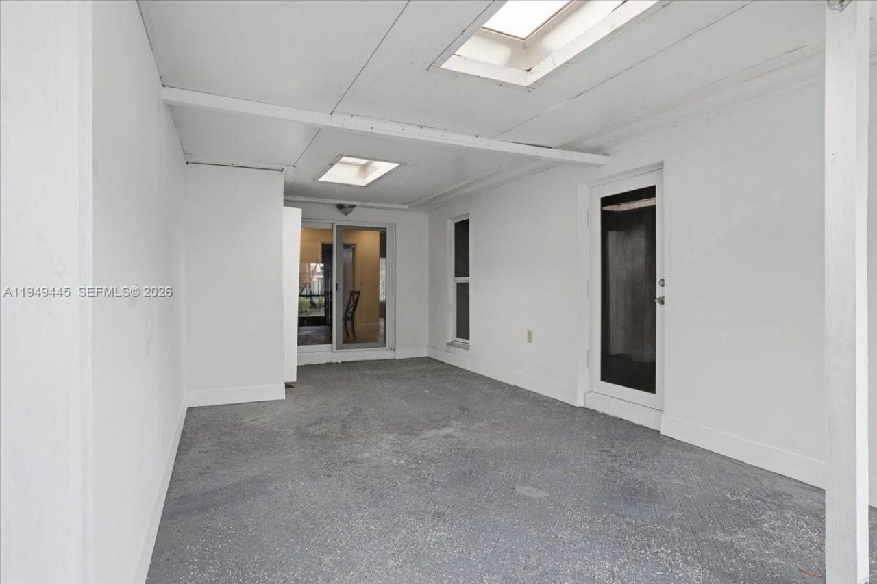 8615 Bridle Path Ct, Davie, FL 33328 Photo