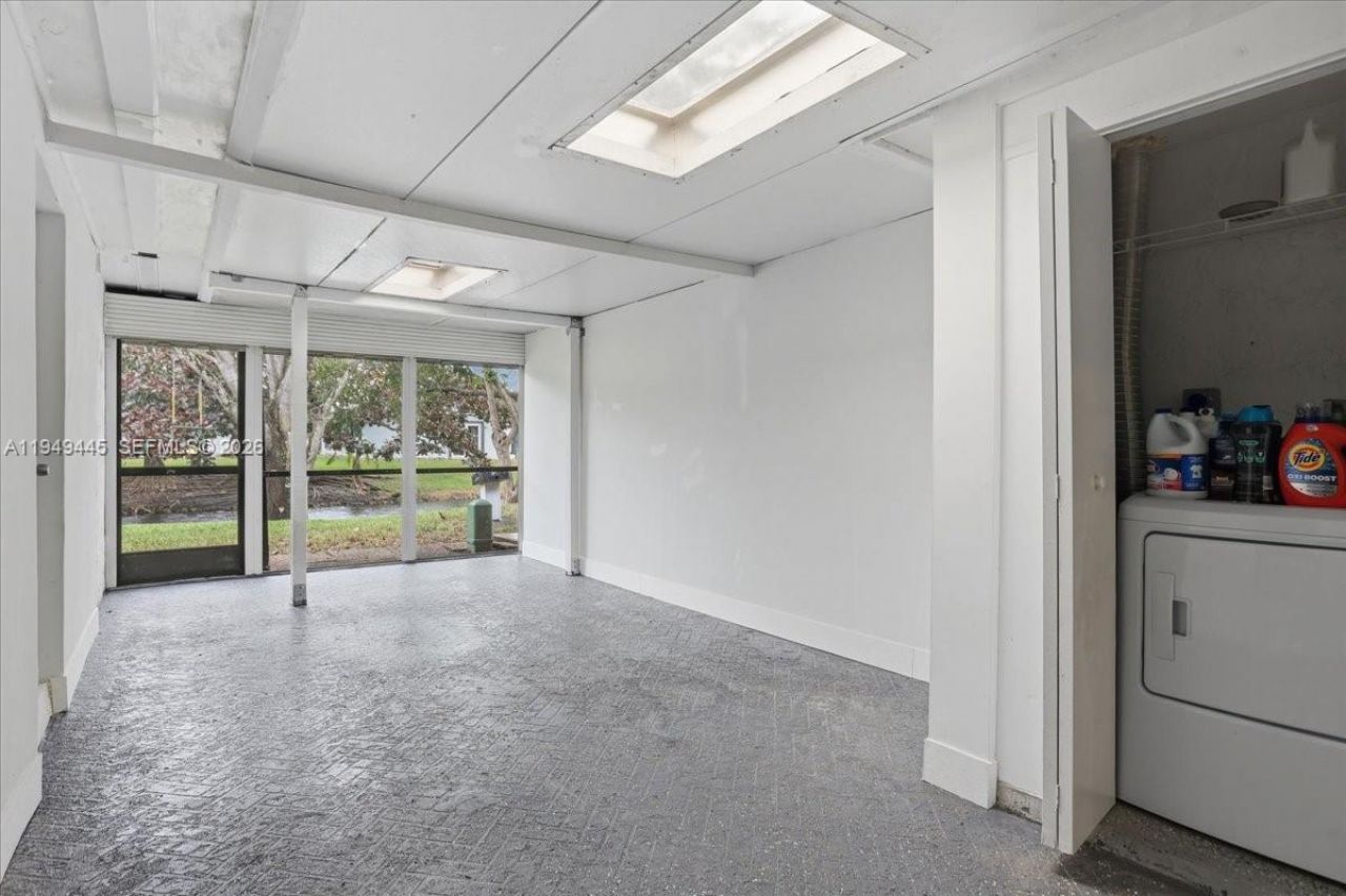 8615 Bridle Path Ct, Davie, FL 33328 Photo