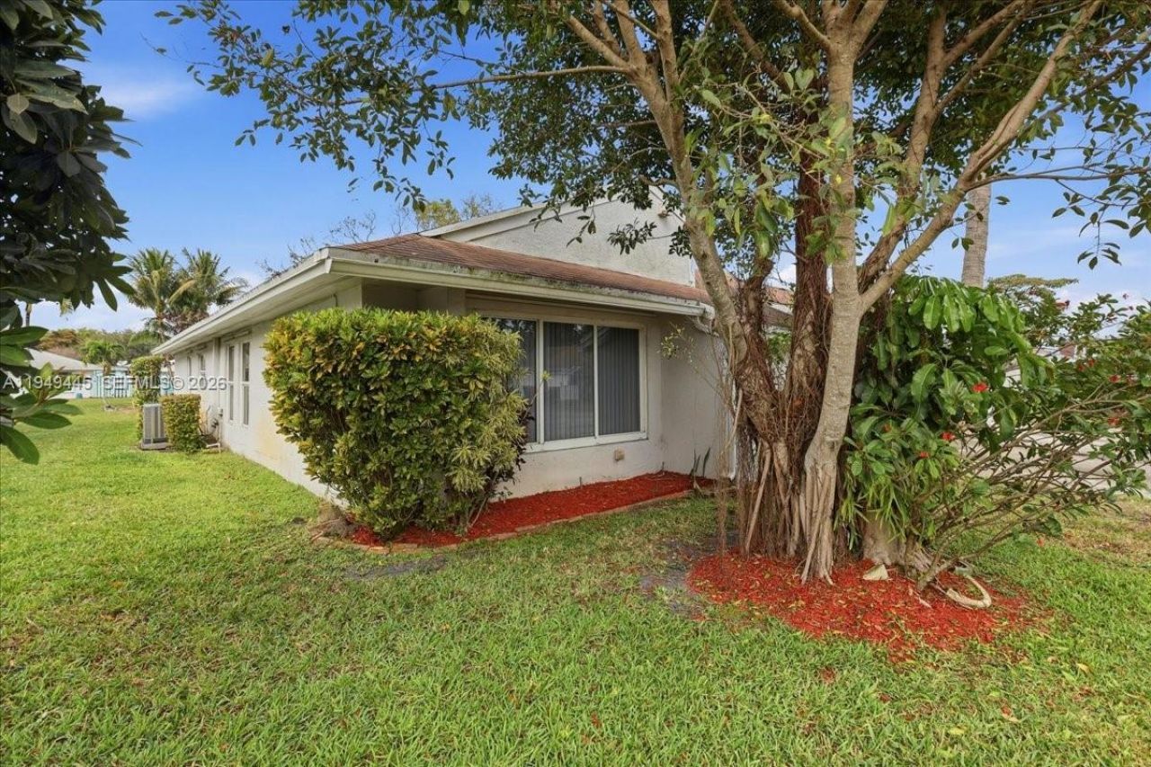 8615 Bridle Path Ct, Davie, FL 33328 Photo