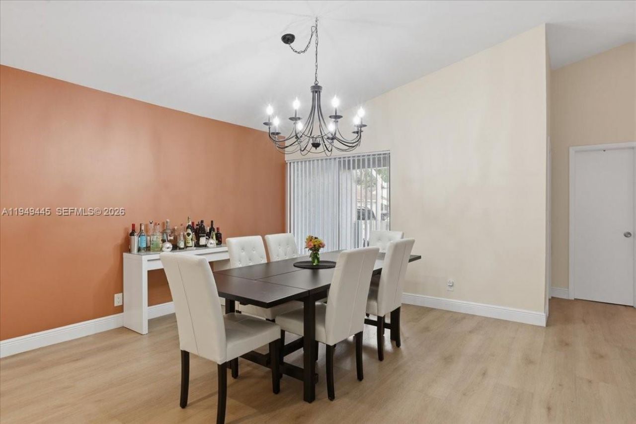 8615 Bridle Path Ct, Davie, FL 33328 Photo