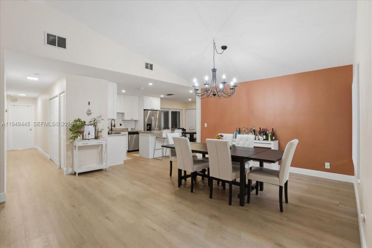 8615 Bridle Path Ct, Davie, FL 33328 Photo