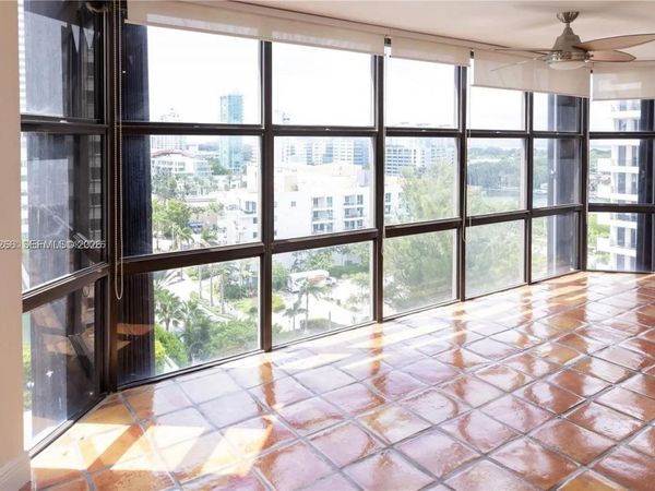 6423 Collins Ave, Unit 1101, Miami Beach, FL 33141