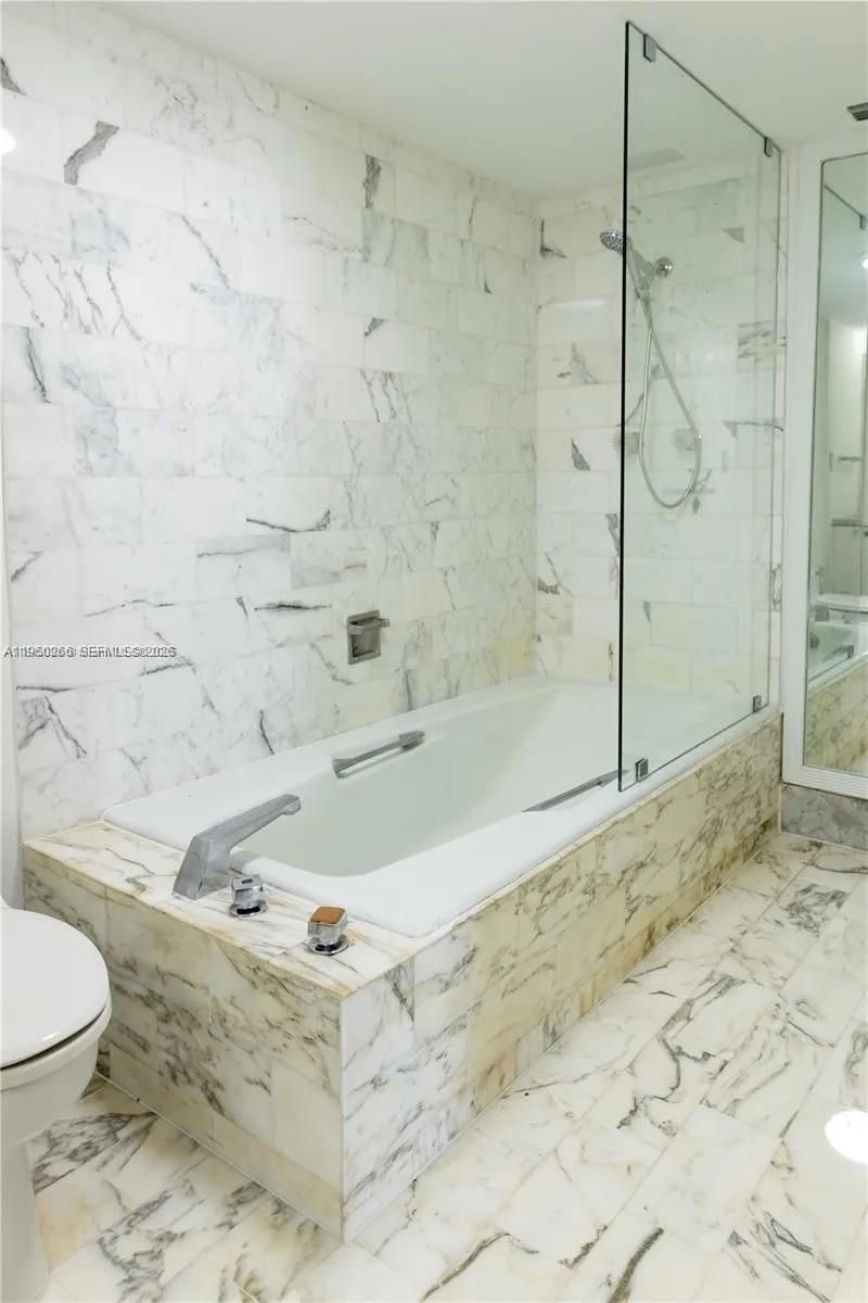 6423 Collins Ave, Unit 1101, Miami Beach, FL 33141 Photo