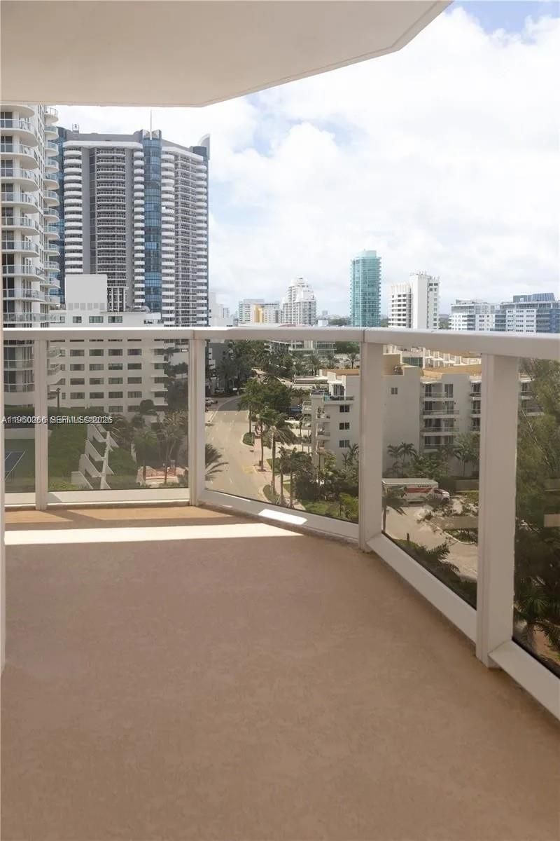6423 Collins Ave, Unit 1101, Miami Beach, FL 33141 Photo
