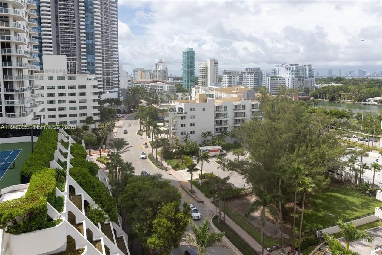 6423 Collins Ave, Unit 1101, Miami Beach, FL 33141 Photo