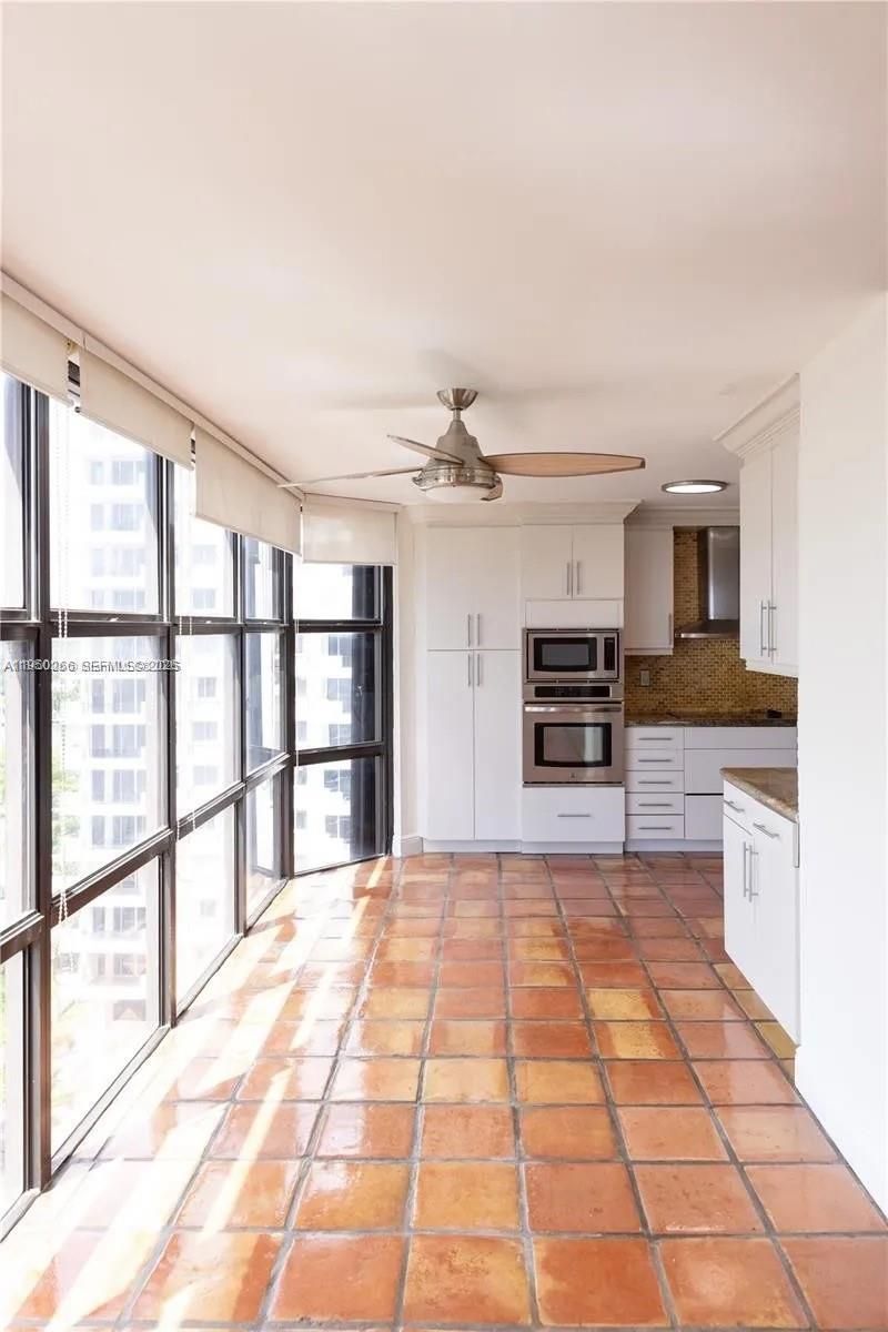 6423 Collins Ave, Unit 1101, Miami Beach, FL 33141 Photo