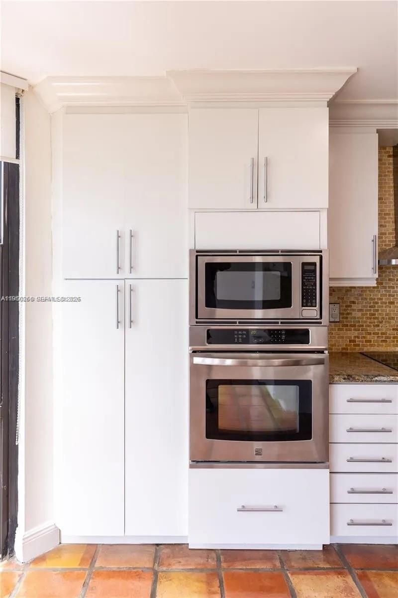 6423 Collins Ave, Unit 1101, Miami Beach, FL 33141 Photo