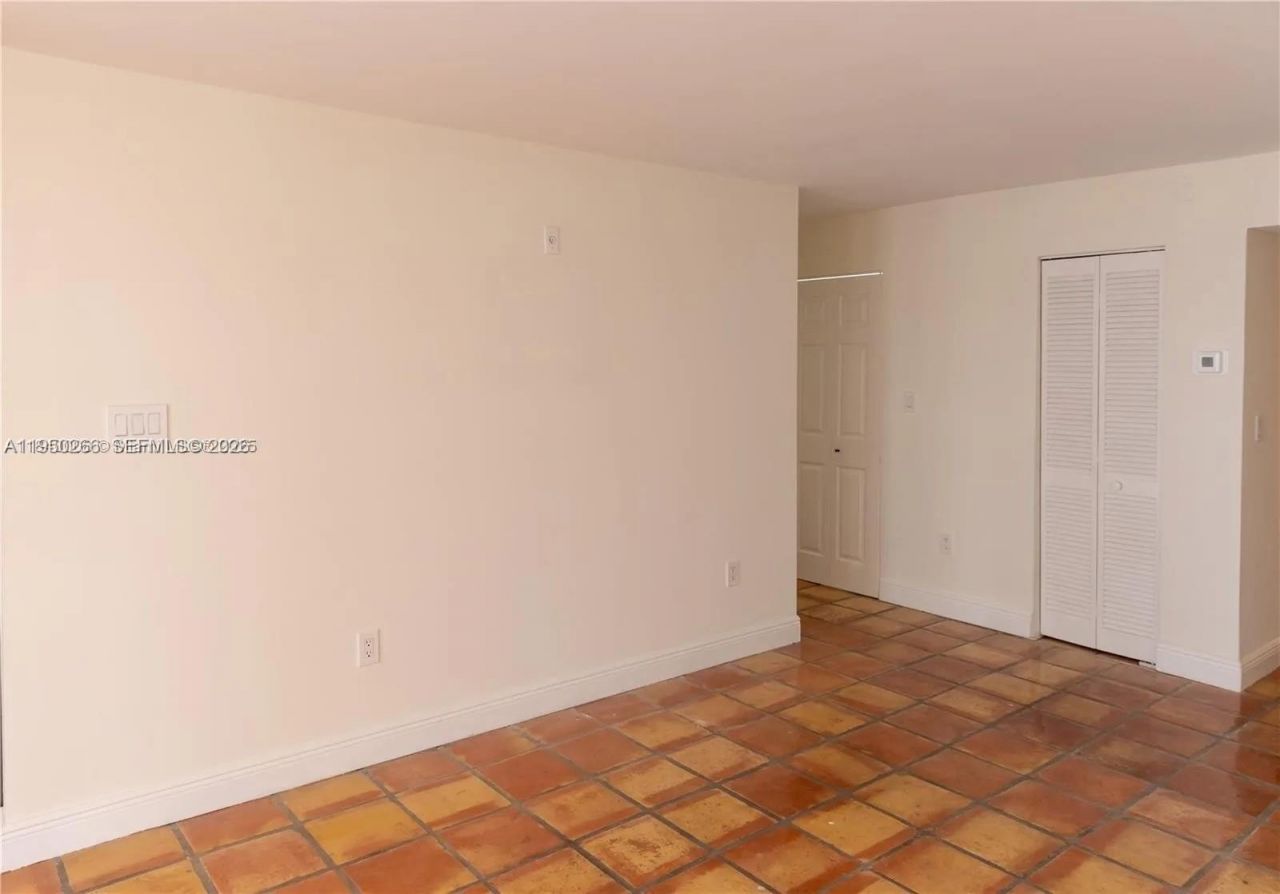 6423 Collins Ave, Unit 1101, Miami Beach, FL 33141 Photo