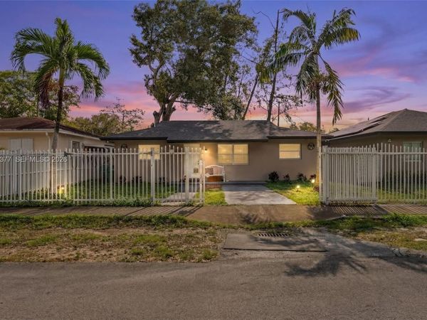 1334 NW 83rd ST, Miami, FL 33147