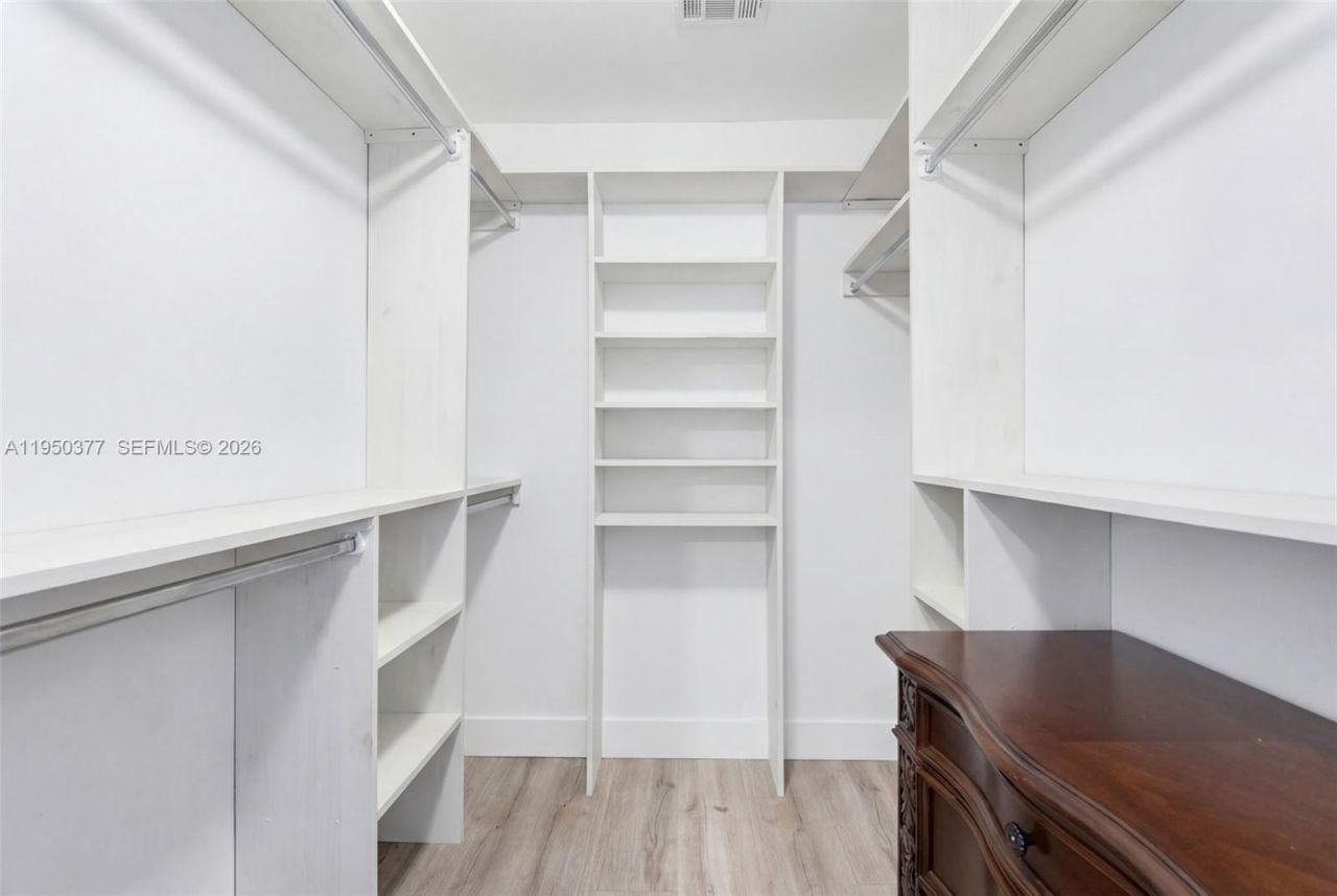 1334 NW 83rd St, Miami, FL 33147 Photo