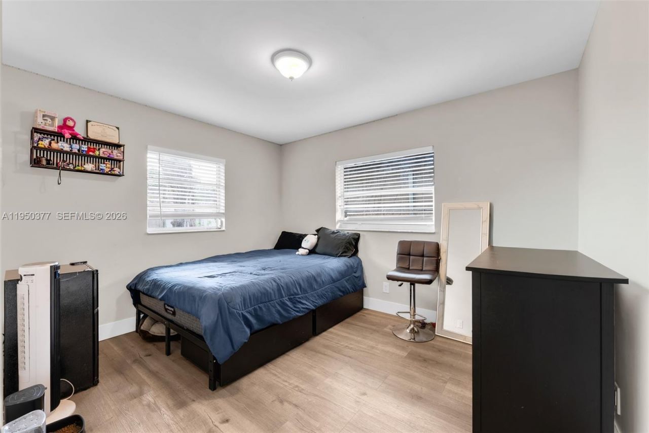 1334 NW 83rd St, Miami, FL 33147 Photo