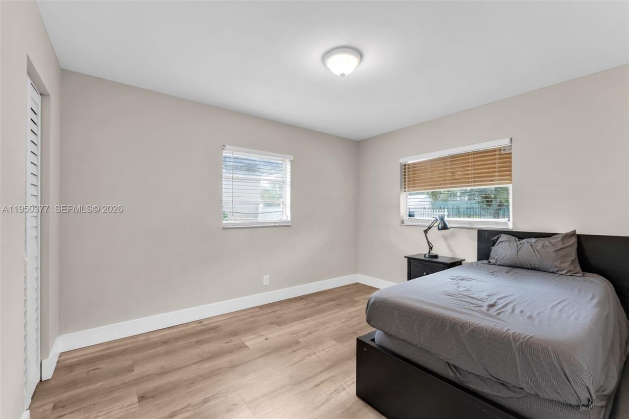 1334 NW 83rd St, Miami, FL 33147 Photo