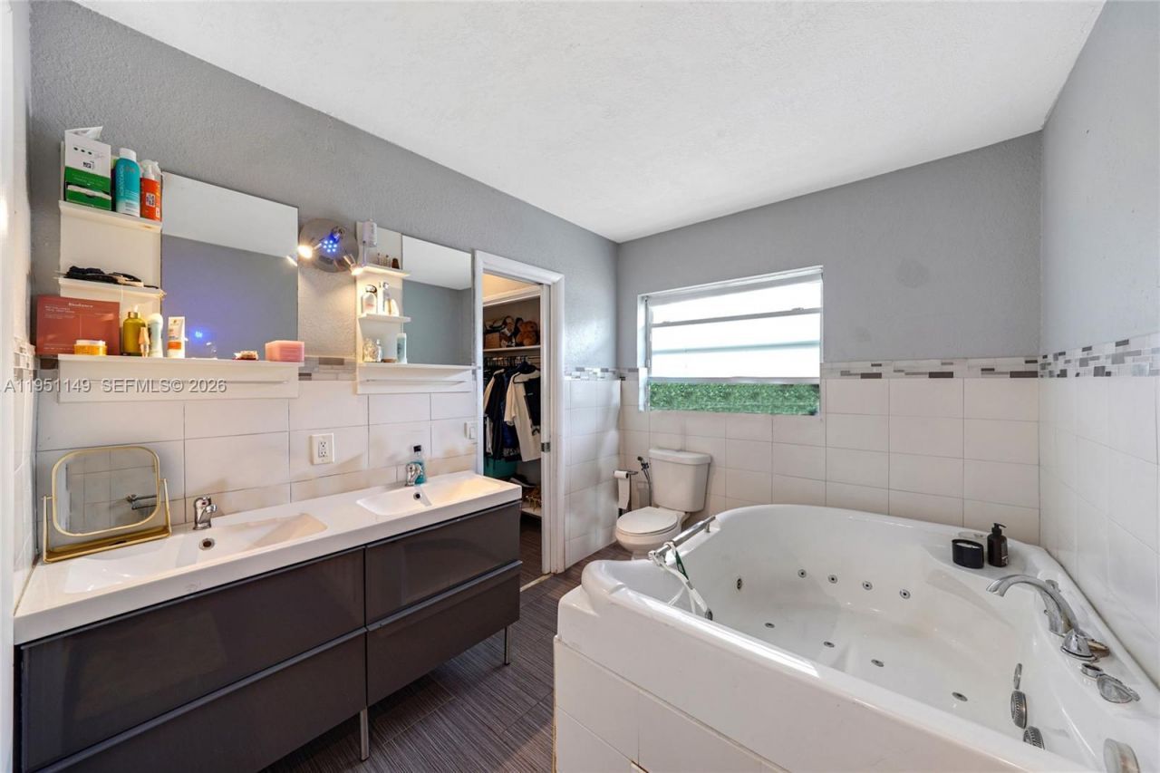 2534 Monroe St, Hollywood, FL 33020 Photo