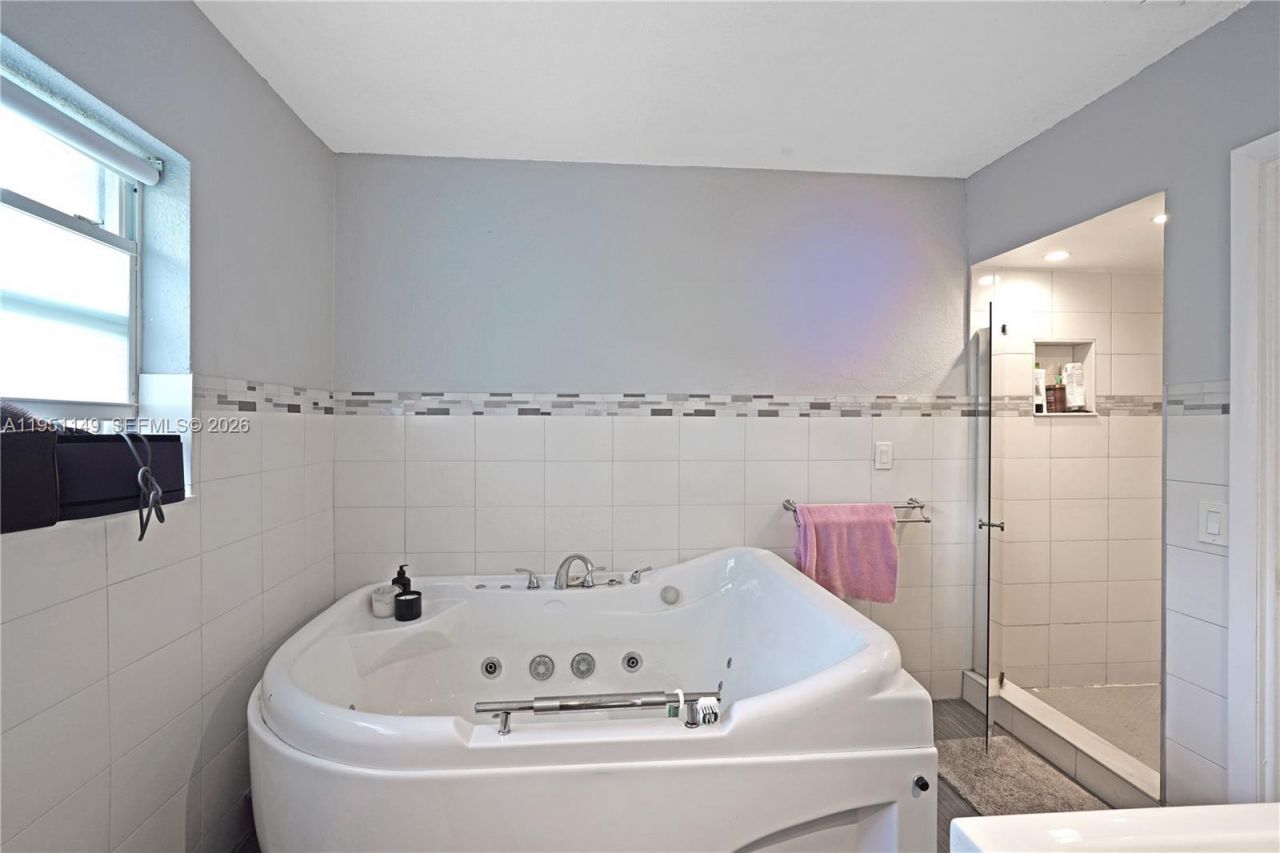 2534 Monroe St, Hollywood, FL 33020 Photo