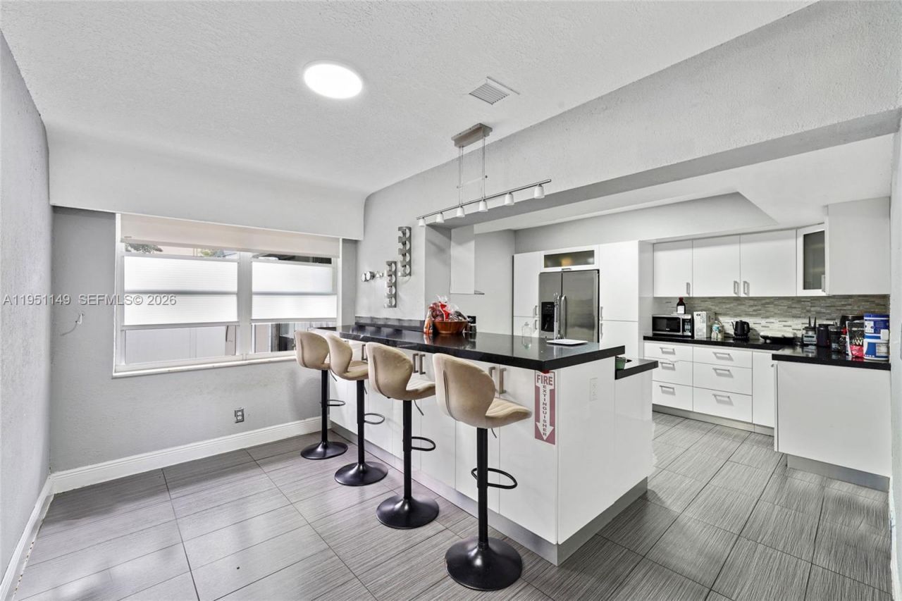 2534 Monroe St, Hollywood, FL 33020 Photo