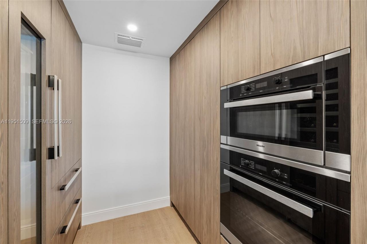 2225 Fisher Island Dr , Unit 3205, Miami Beach, FL 33109 Photo