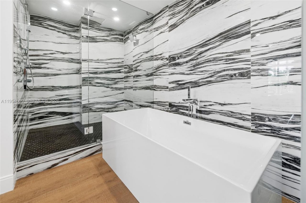 2225 Fisher Island Dr , Unit 3205, Miami Beach, FL 33109 Photo