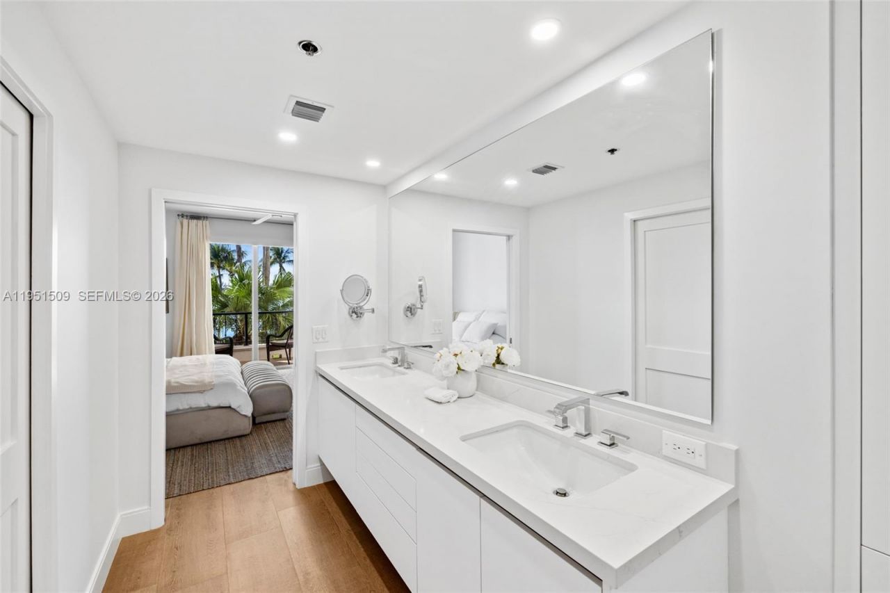 2225 Fisher Island Dr , Unit 3205, Miami Beach, FL 33109 Photo