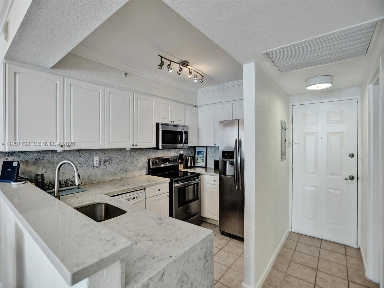 2501 S Ocean Dr , Unit 505, Hollywood, FL 33019 Photo