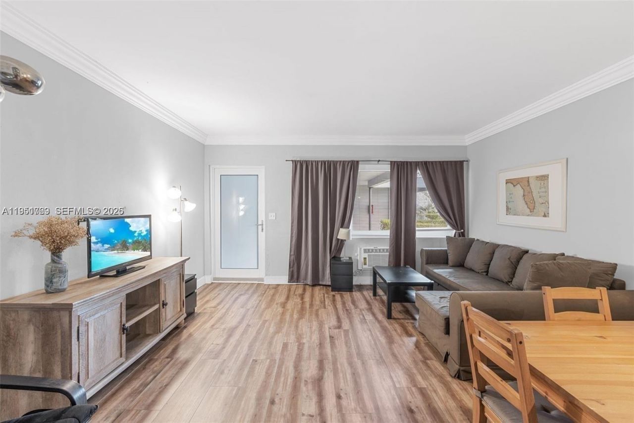 600 Layne Blvd, Unit 130, Hallandale Beach, FL 33009 Photo